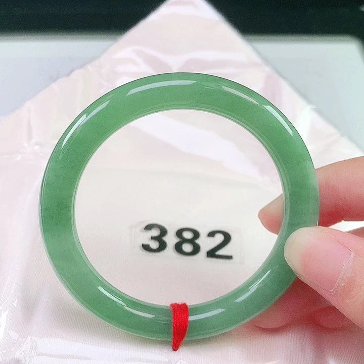 翡翠未镶嵌手镯翡翠手镯