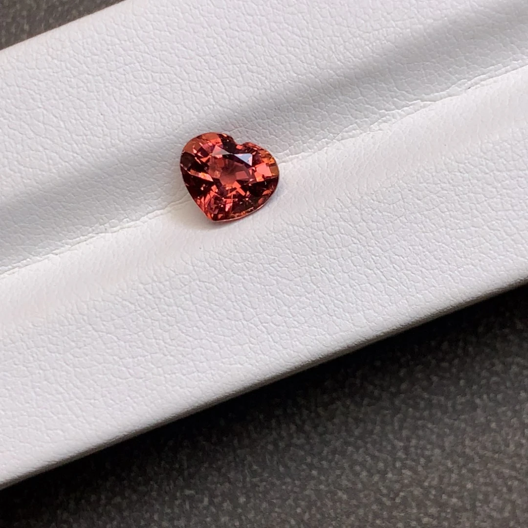 碧玺裸石未镶嵌茶*天然碧玺裸石1.40ct