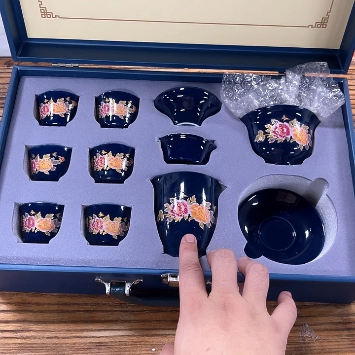 孤品茶具套装等。