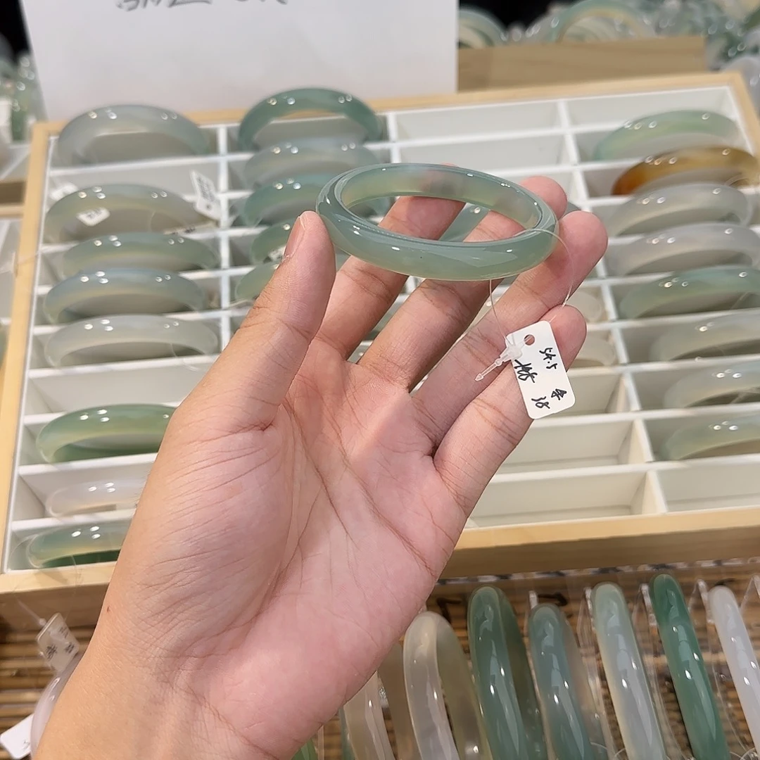 手镯玛瑙/玉髓未镶嵌没有售后圈口 54.5