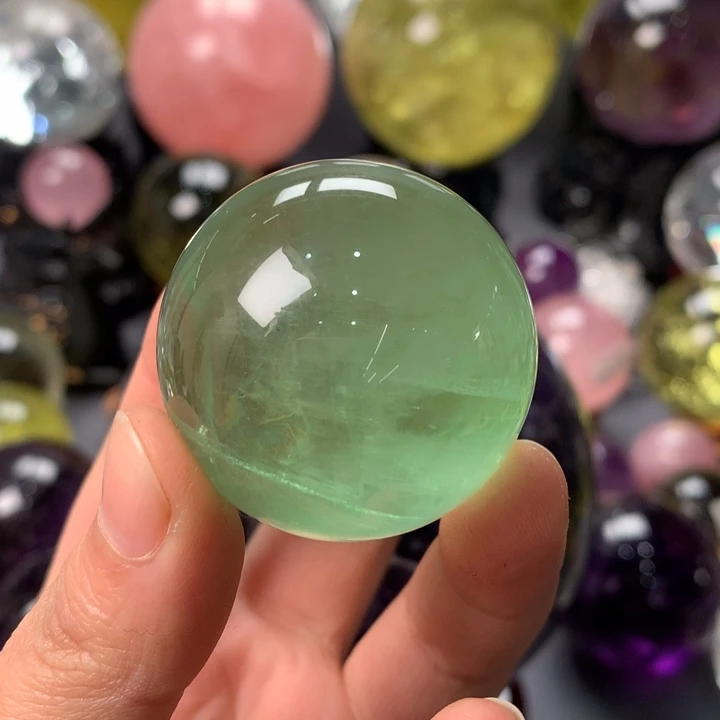 水晶水晶未镶嵌J****?莹石3.8