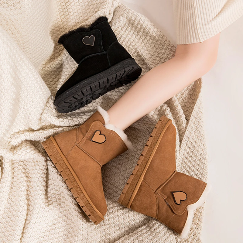 66620大码羊毛牛皮雪地靴皮毛一体加绒加厚保暖短筒百搭时尚ins女