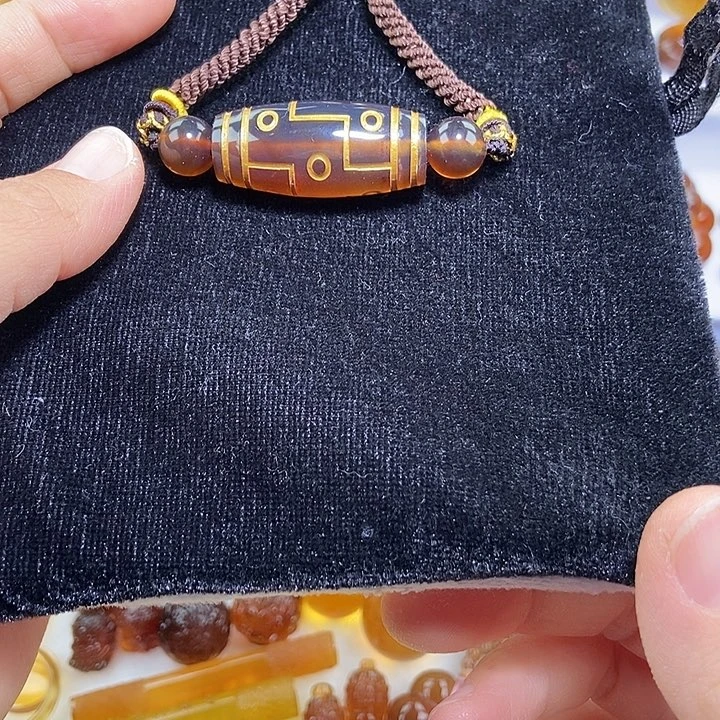 琥珀未镶嵌吊坠(不含链)天然缅甸琥珀棕红九眼天珠