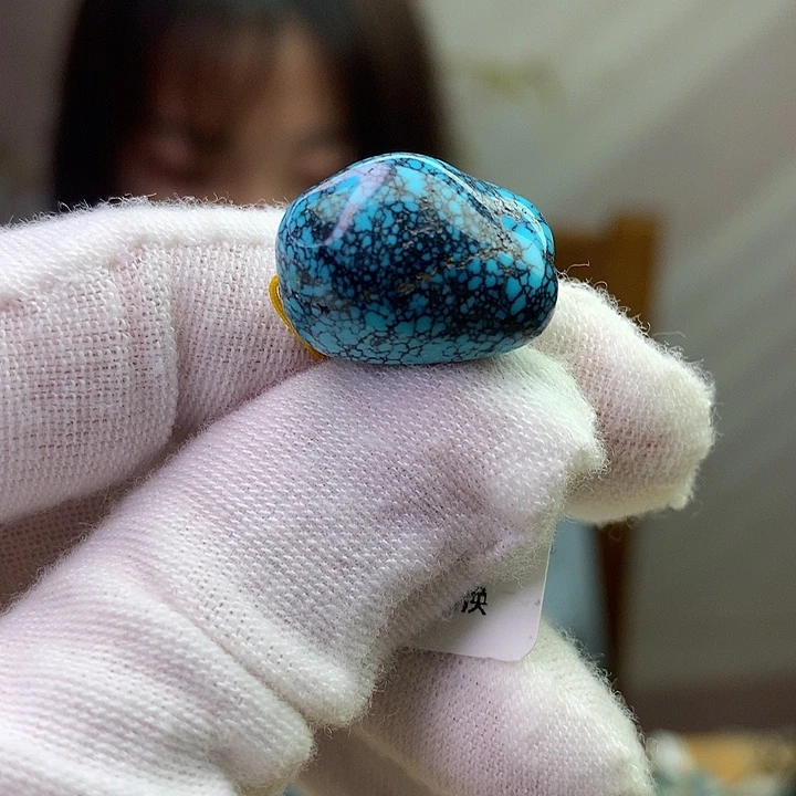 未镶嵌绿松石原矿