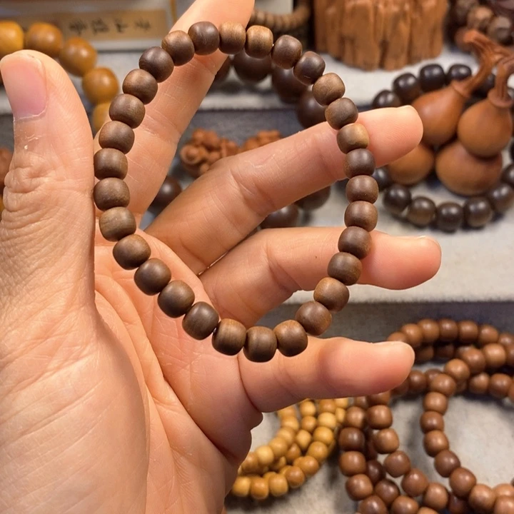 龙***》手串/手链檀香木老山檀奶香味6*7红黑肉