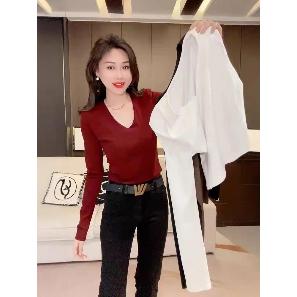 欧货2025秋装新款设计感小众V领长袖T恤女修身显瘦打底衫正肩上衣