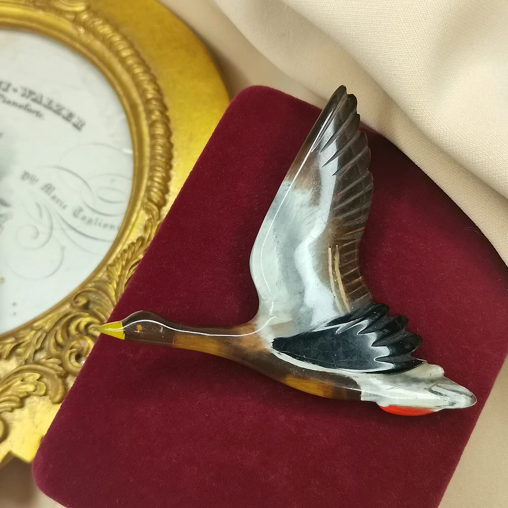 艺术赛璐珞大雁胸针[2501204-024]