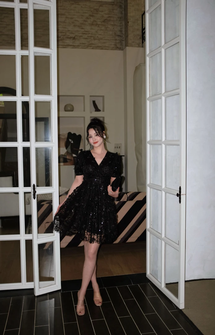 LILYAN【流光漫蝶】夏季蕾丝V领泡泡袖蝴蝶礼服裙法式精致优雅短裙