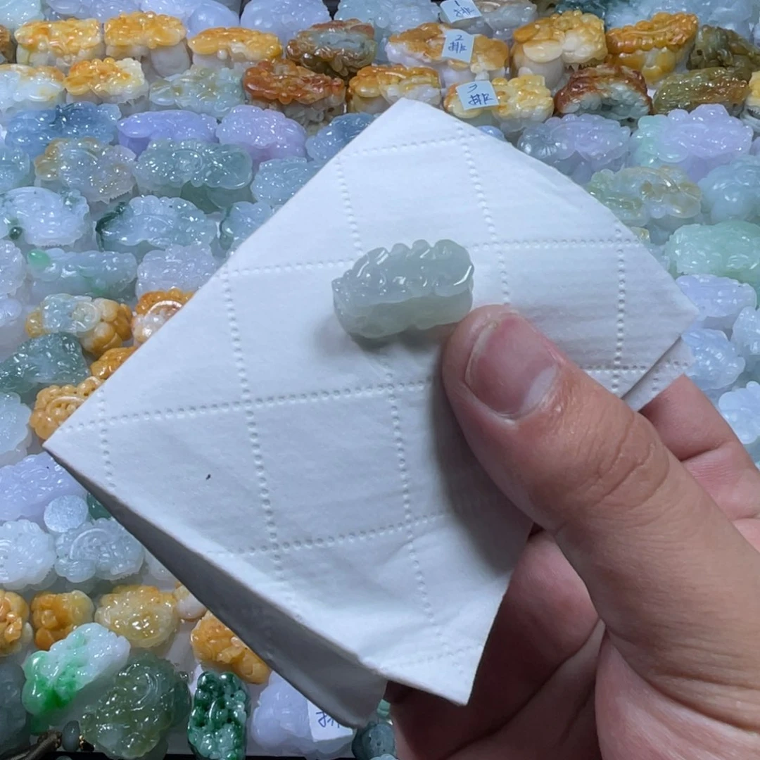 翡翠未镶嵌颈饰天然