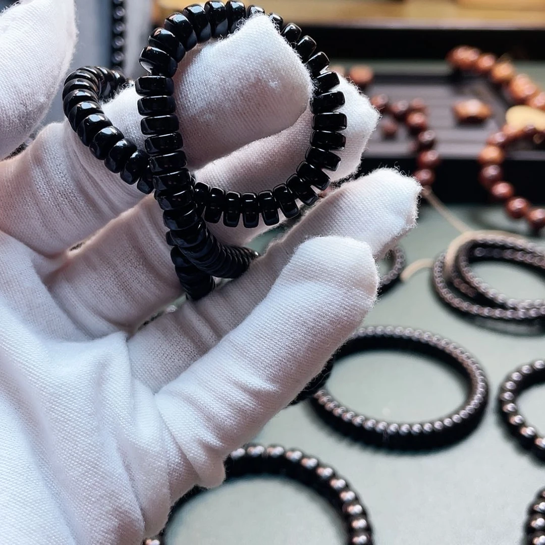 椰蒂吊坠陳*凡安椰蒂