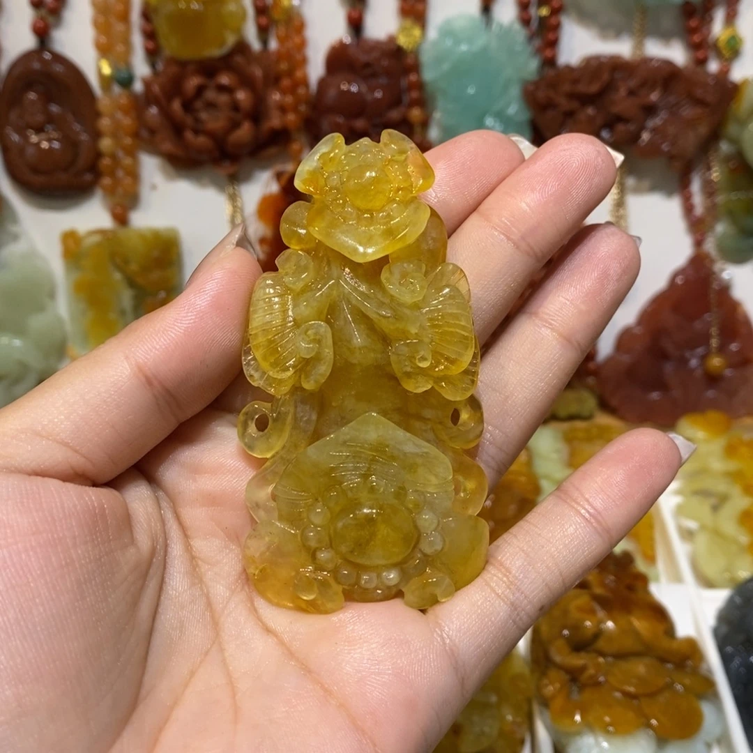 神***哥未镶嵌蛇纹石玉颈饰