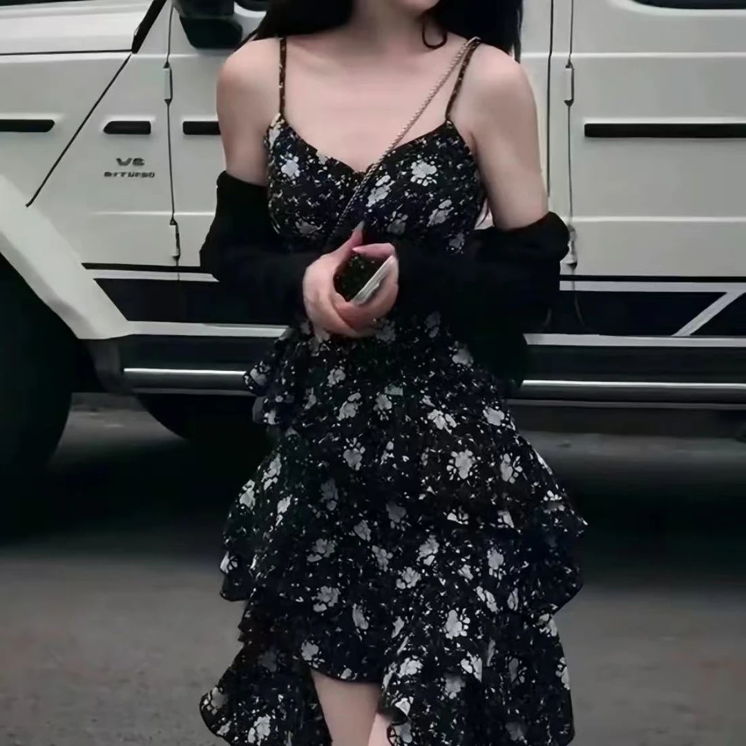 2025夏季新款法式不规则修身显瘦气质碎花吊带连衣裙针织防晒开衫