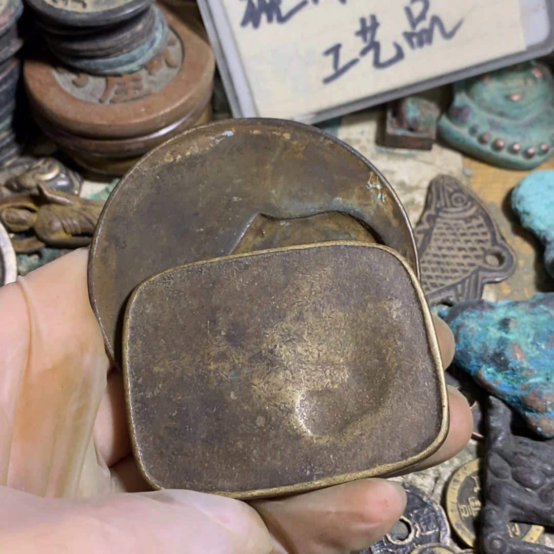 草***青铜现代工艺品学习币