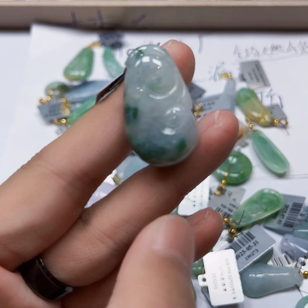 翡翠未镶嵌颈饰缅甸翡翠A货