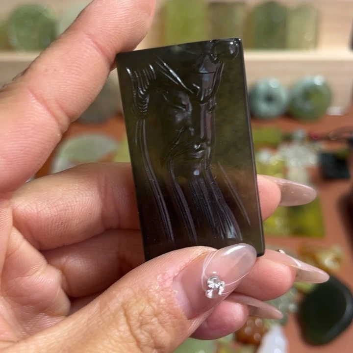 蛇纹石玉合金颈饰