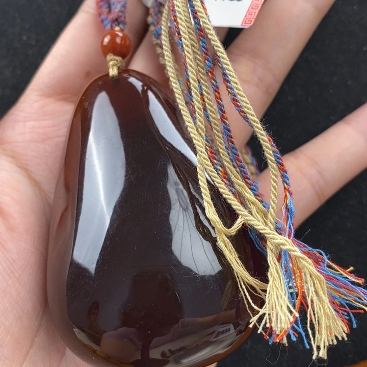 未镶嵌琥珀珠宝奇石