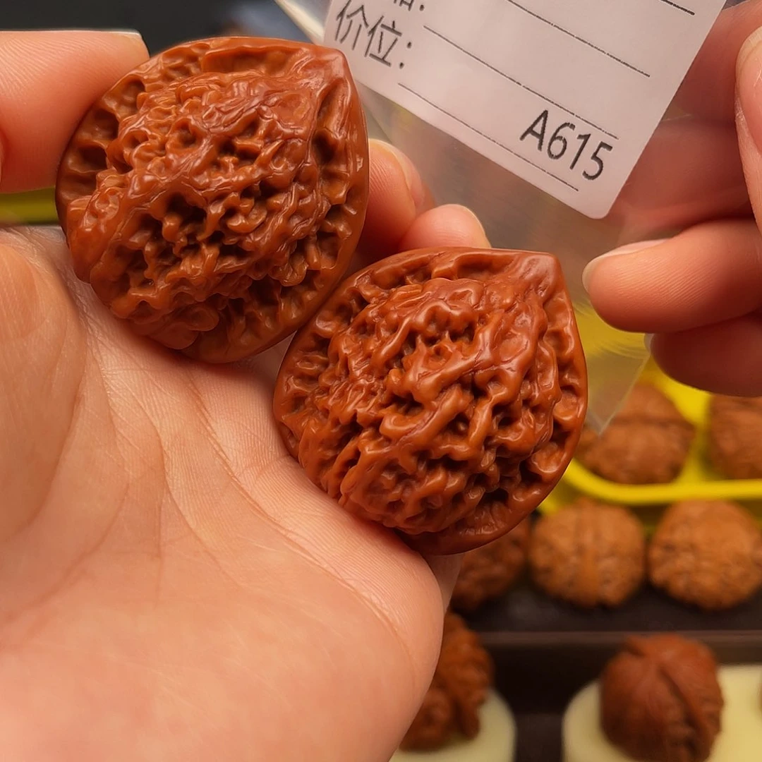 文玩核桃吊坠Chinoj Bbjkkkkkk j