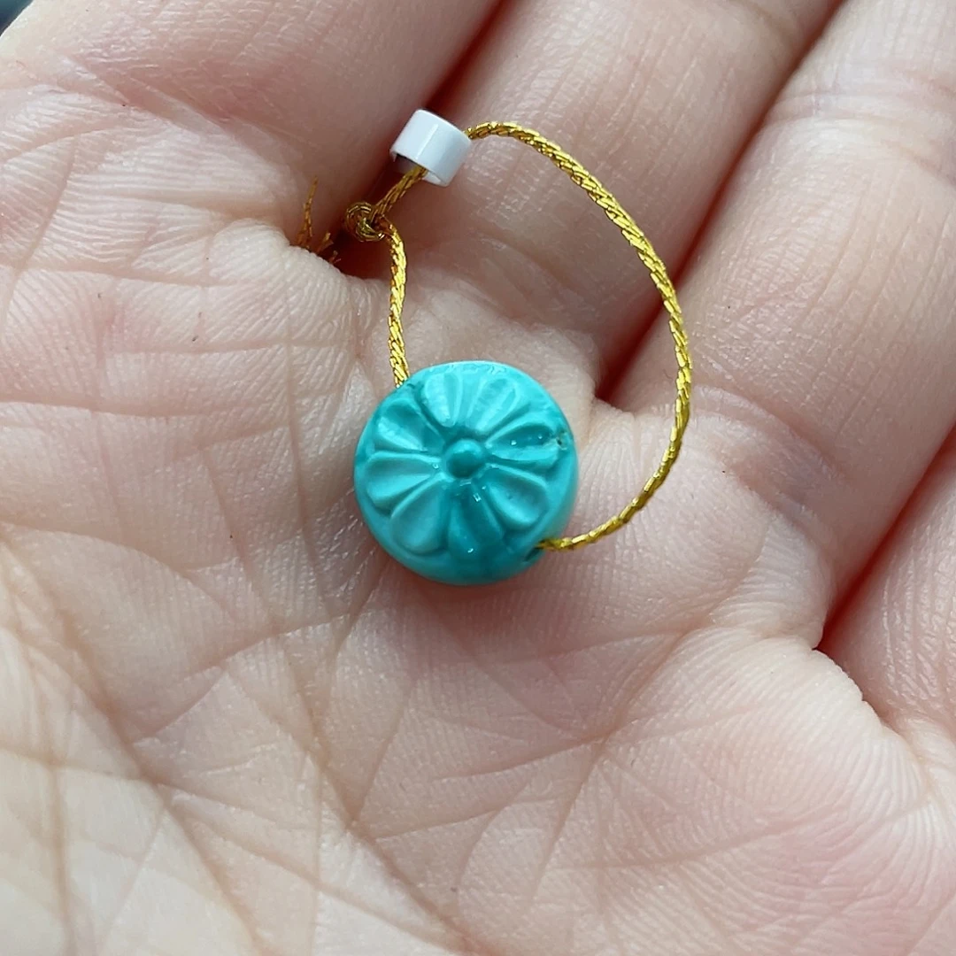 绿松石颈饰未镶嵌