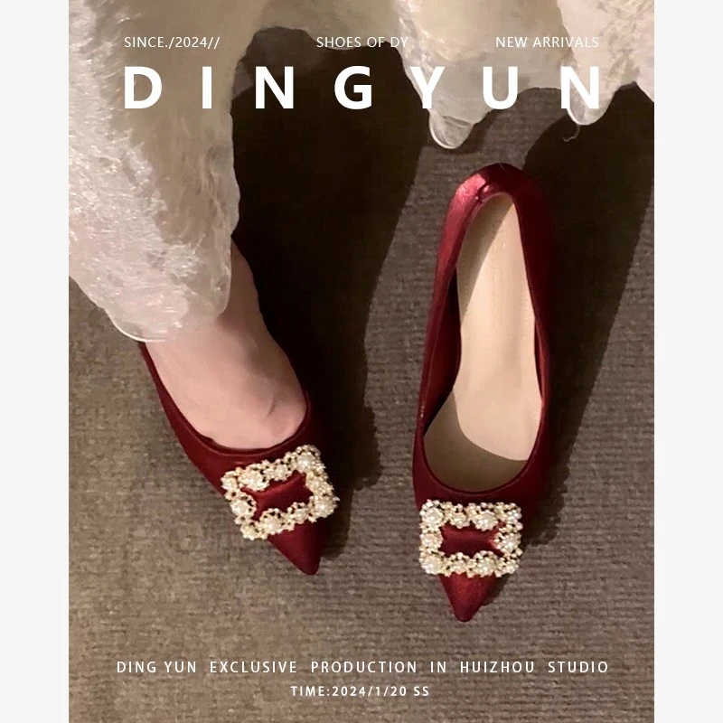法式秀禾婚纱两穿婚鞋2025新款水钻方扣高跟鞋女细跟单鞋不累脚
