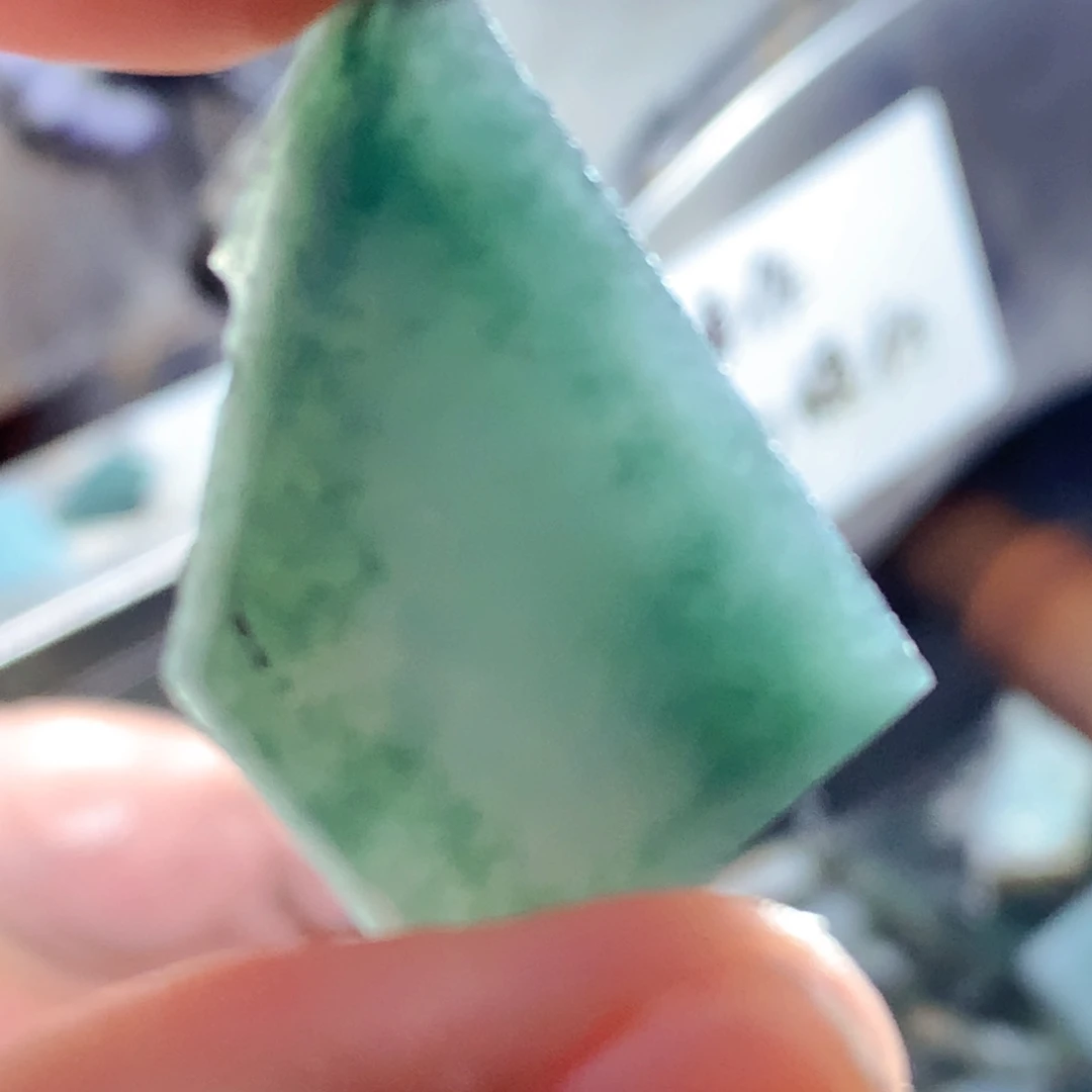 翡翠未镶嵌颈饰翡翠首饰和翡翠珠宝