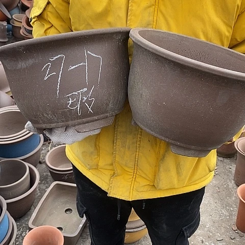 紫砂中国宜兴紫砂花盆＂