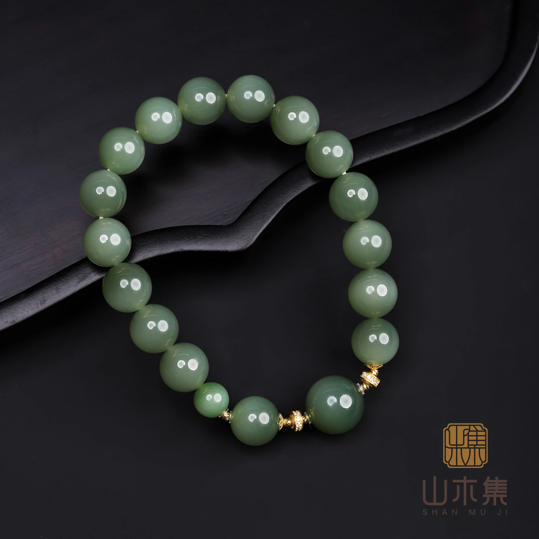 【柳青轻】（18K金）俄碧荧光细料0.97和田玉碧玉粉青单圈手串%（孤品）