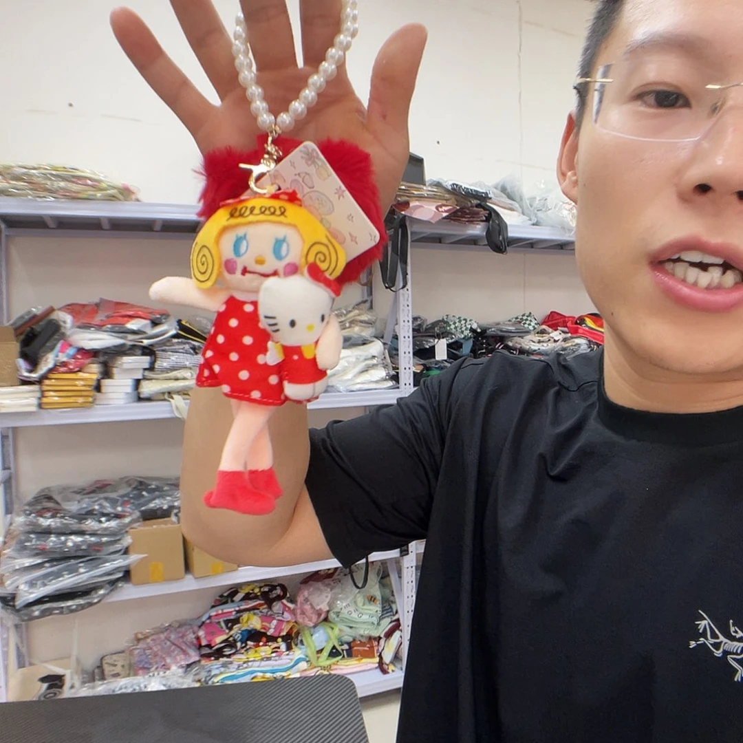 PU化妆包等各种产品的