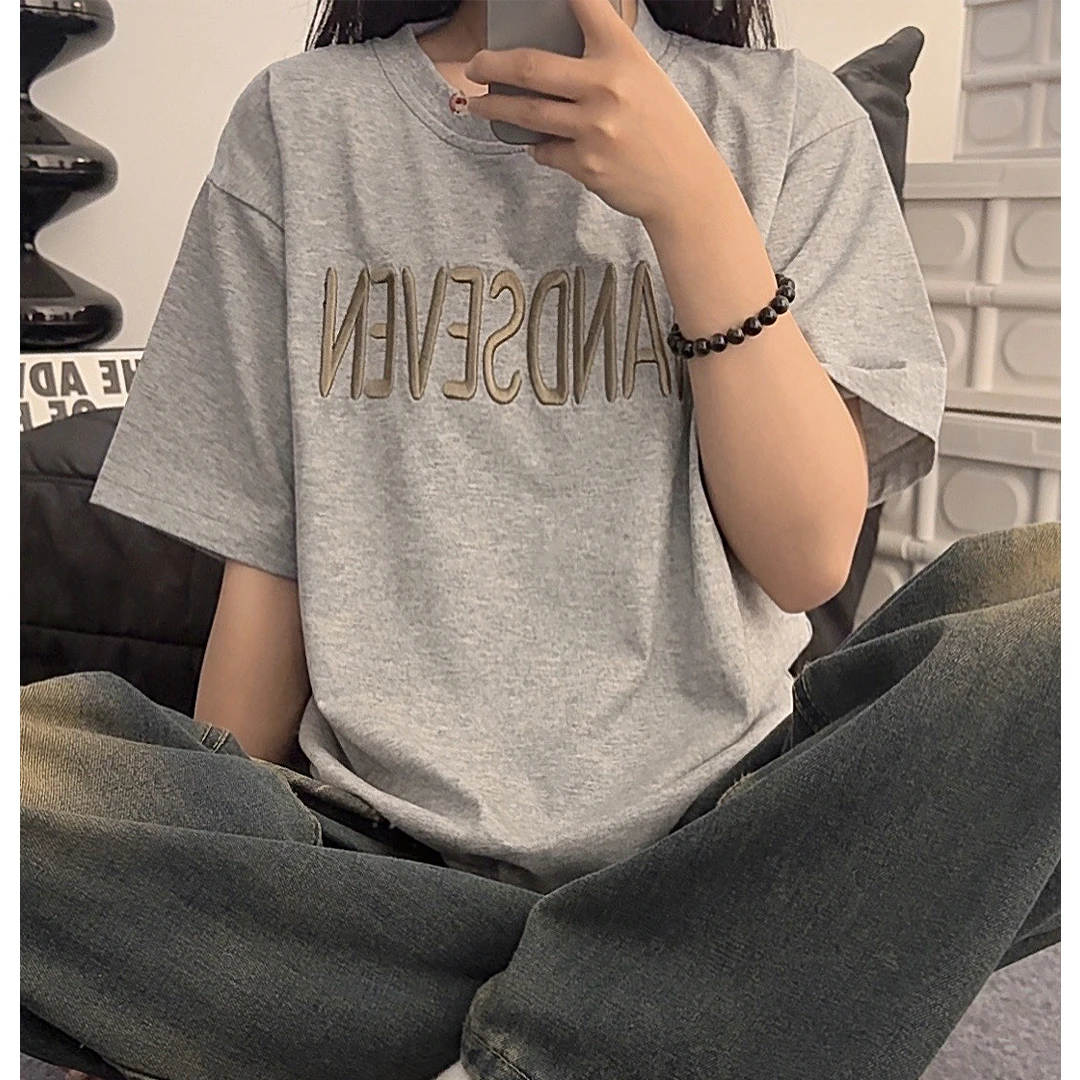 HandSeven重磅英文刺绣uv2.0春季复古宽松百搭设计感t恤