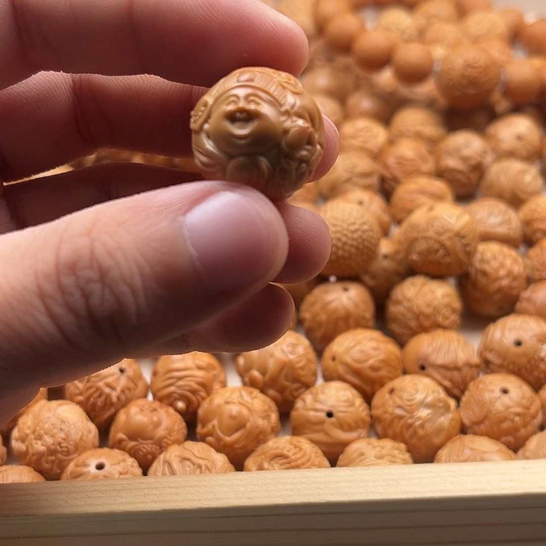 鲢****猴头核桃手串财迷单颗