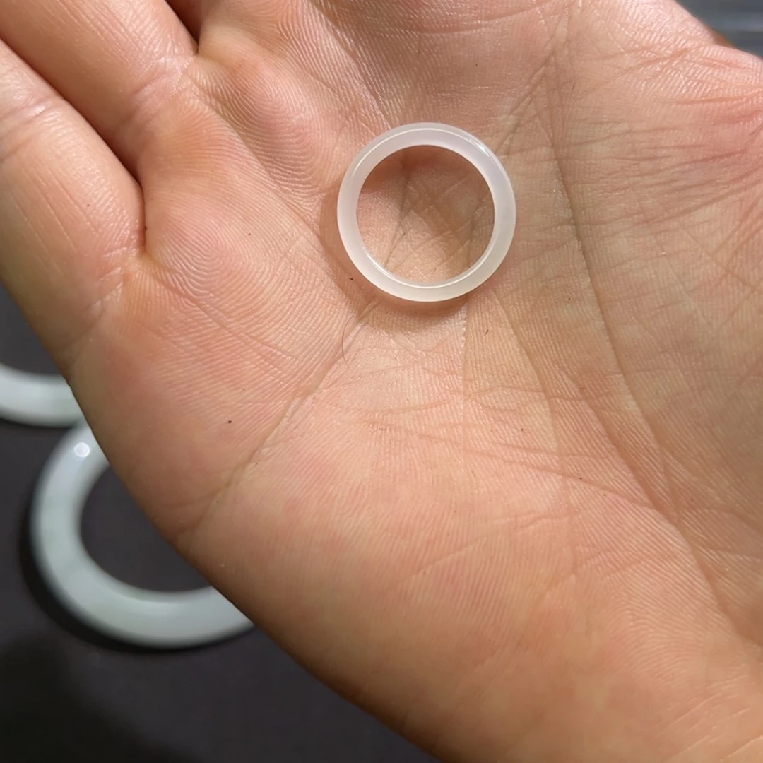 未镶嵌戒指和田玉