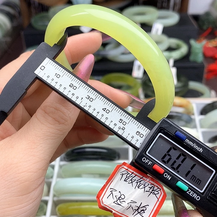 蛇纹石玉手镯未镶嵌716