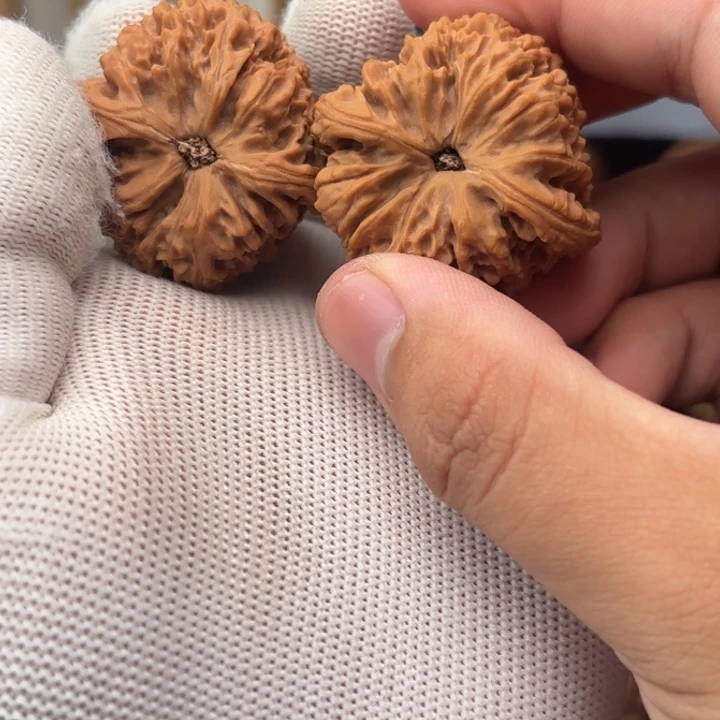 ****远吊坠文玩核桃南将