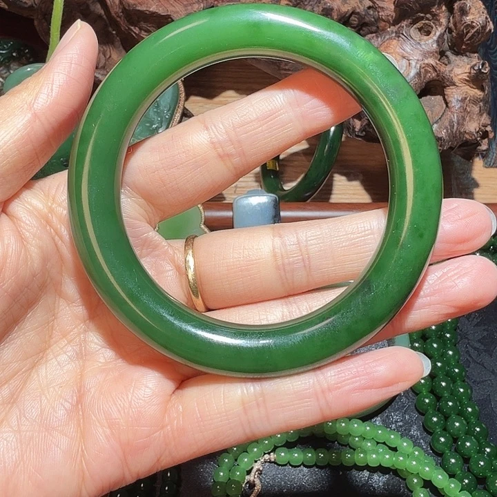 和田玉（碧玉）未镶嵌手镯俄碧 菠菜绿