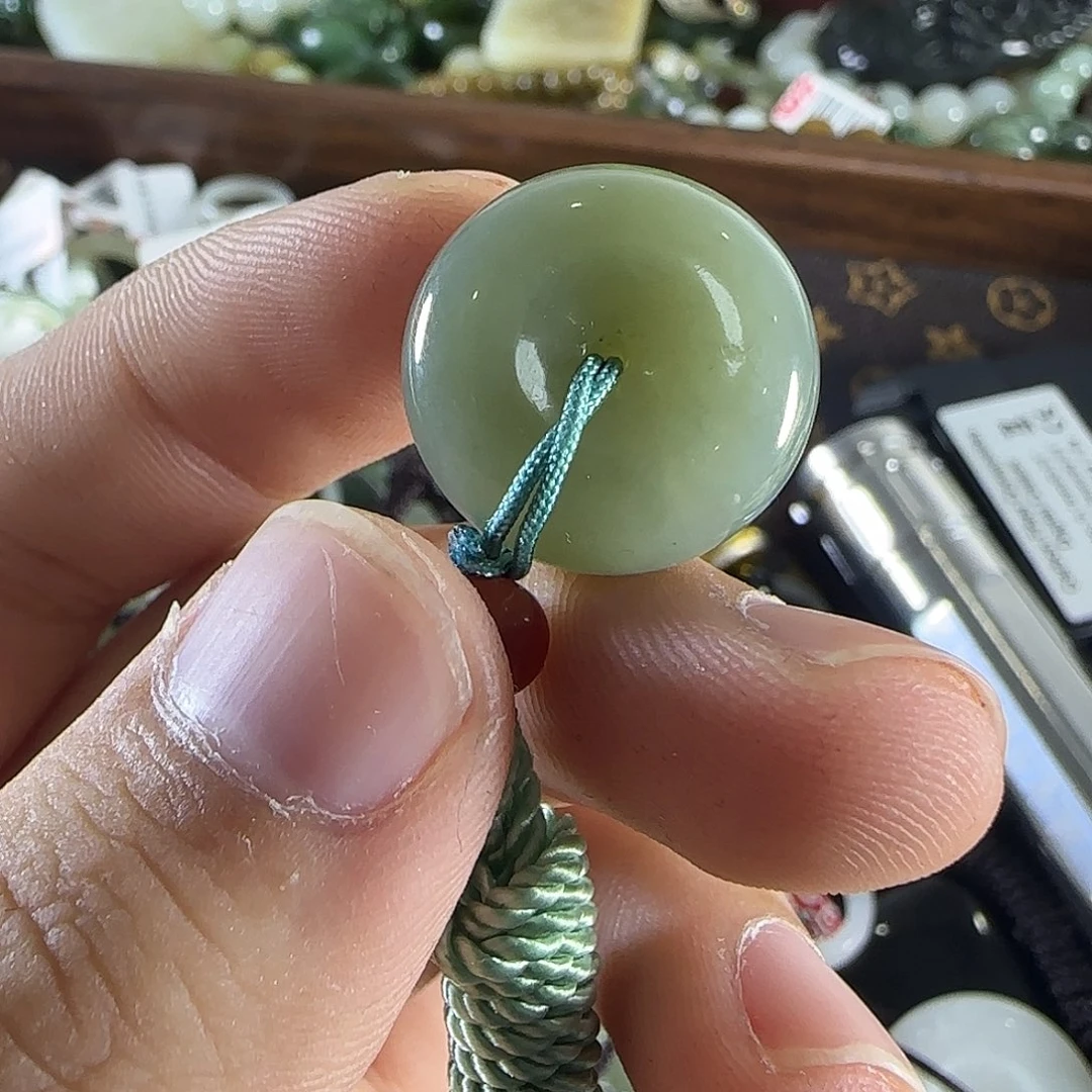 和田玉吊坠(不含链)未镶嵌174