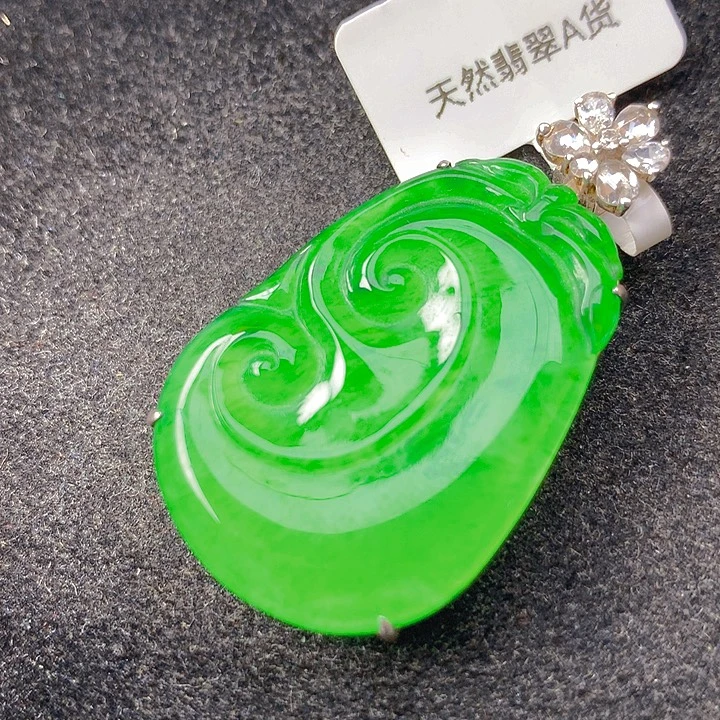 颈饰银S925镶嵌翡翠