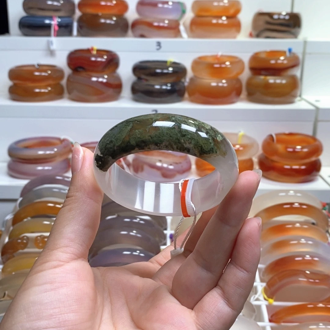 玛瑙/玉髓手镯未镶嵌53.5有扣手