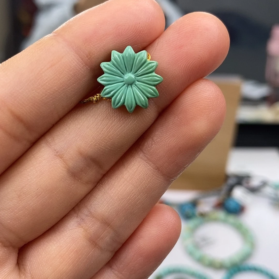 绿松石未镶嵌珠宝奇石