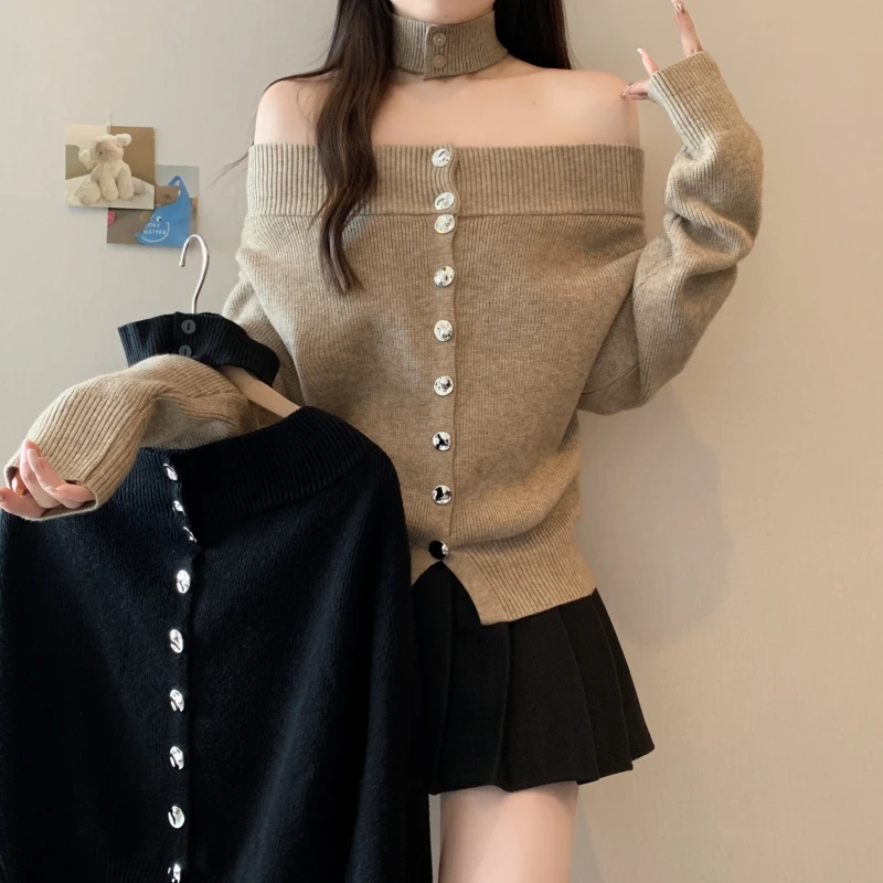 大码女装胖mm秋冬设计感一字领针织衫上衣单排口洋气露肩毛衣