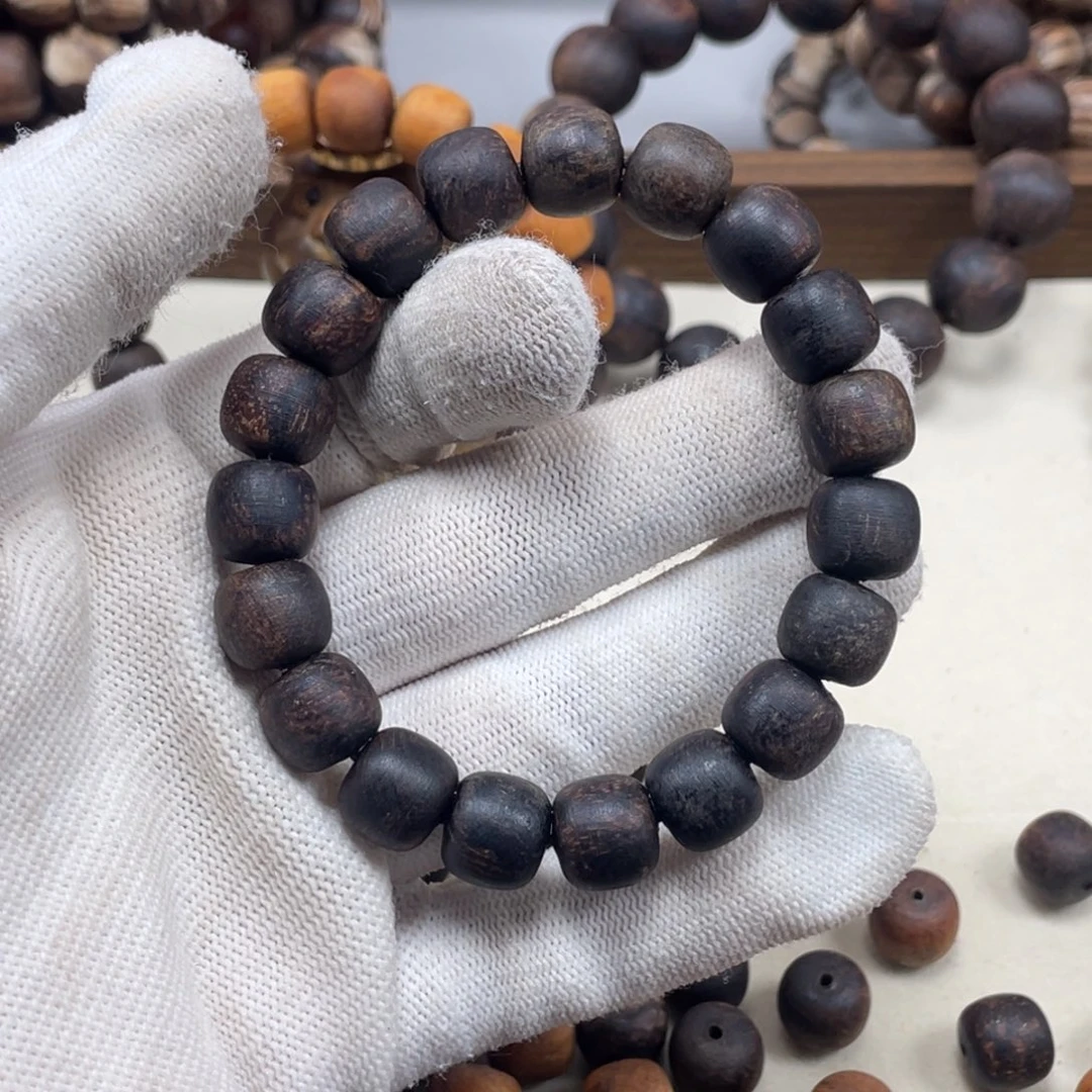 宸***扣手串/手链贡木感谢大家支持