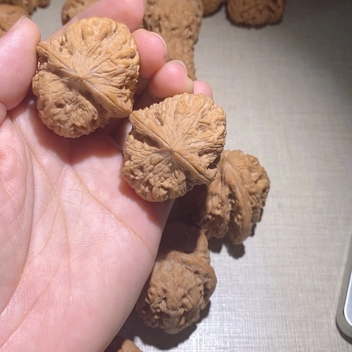 &***&文玩核桃吊坠西北