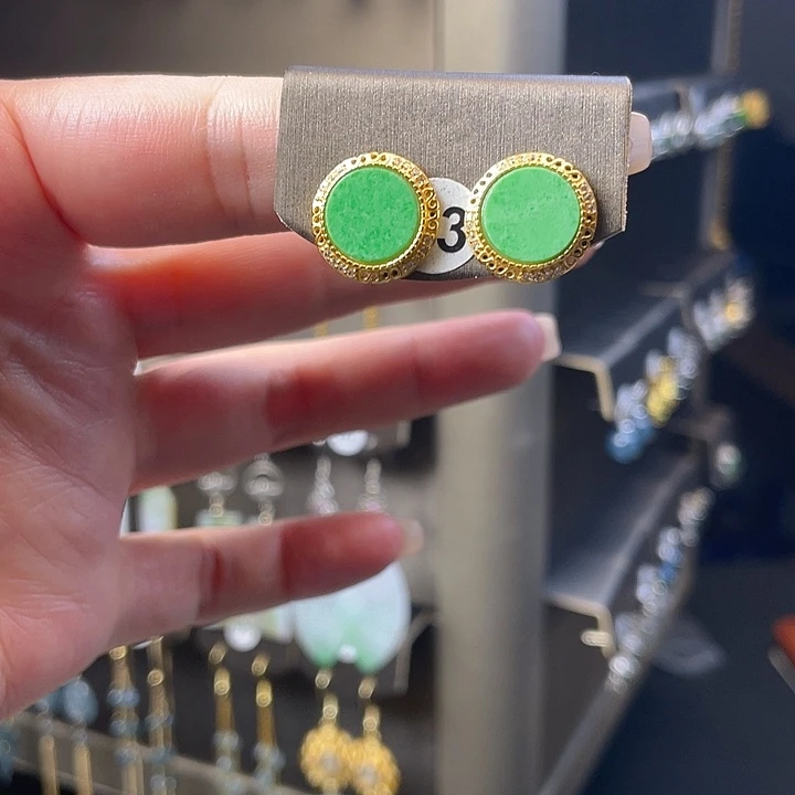 卖****翡翠银S925镶嵌耳饰缅甸A货翡翠