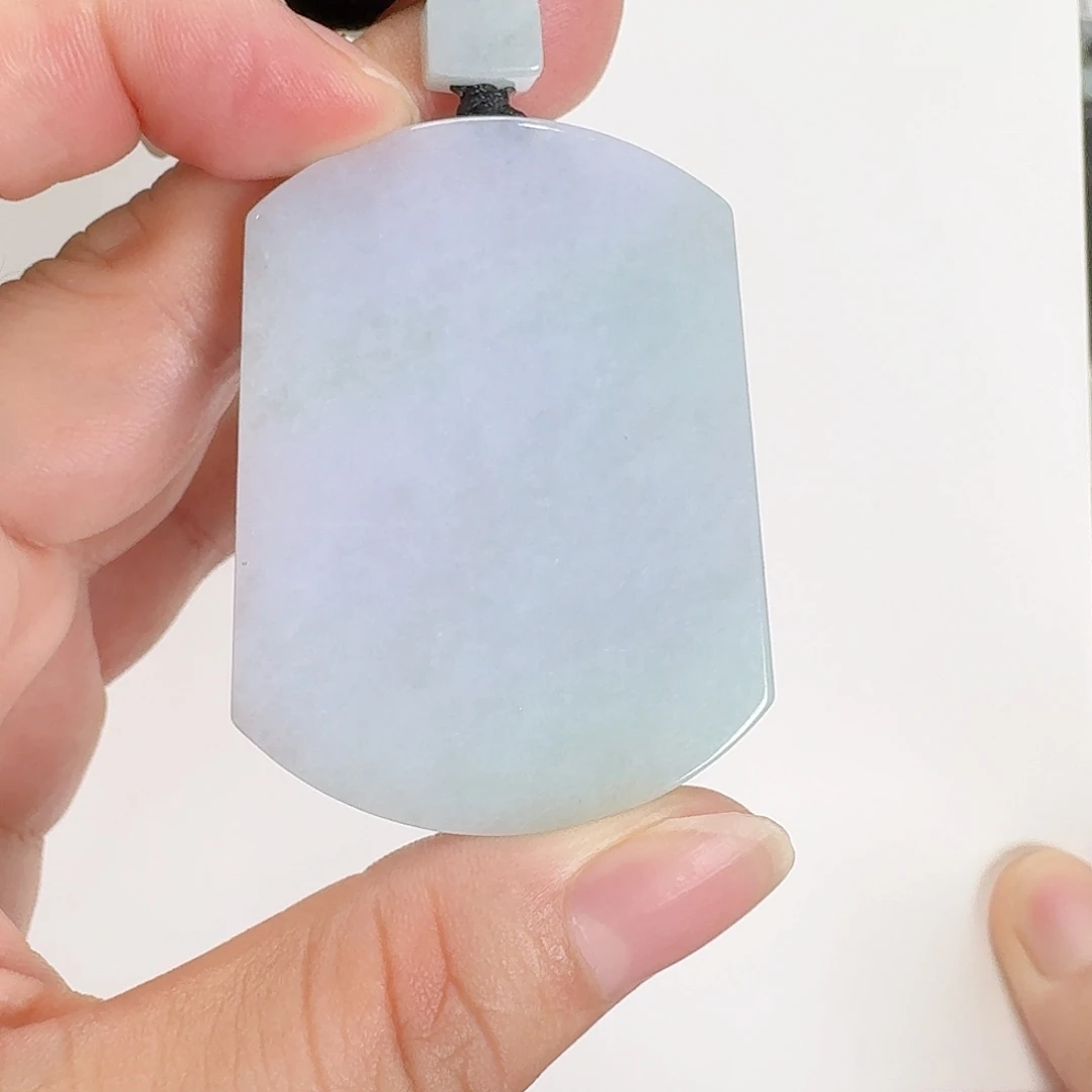 翡翠未镶嵌颈饰无事牌