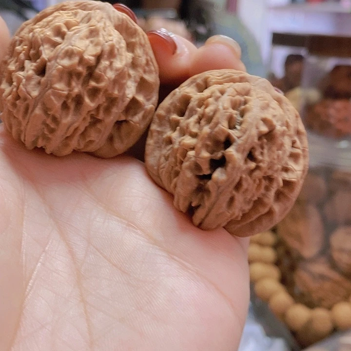 【闪购商品】文玩核桃把件40四座楼