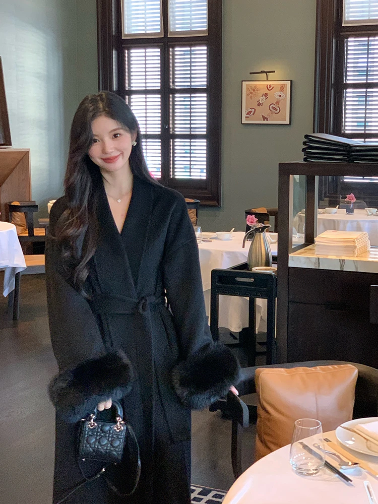 高级感黑色双面呢子大衣女2025冬季新款小个子赫本风系带毛呢外套