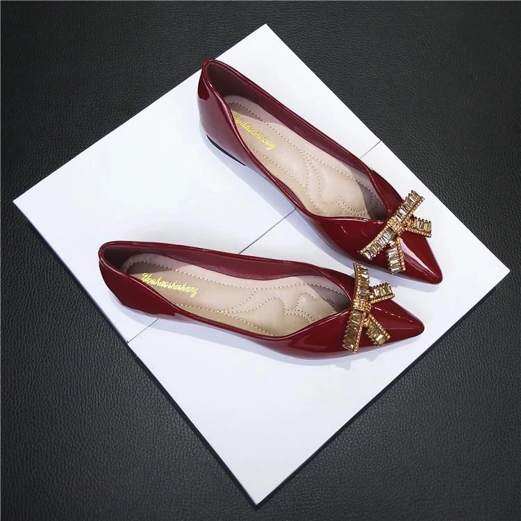 平底鞋女百搭浅口2025夏新款单鞋女尖头蝴蝶结时尚瓢鞋钻扣红婚鞋