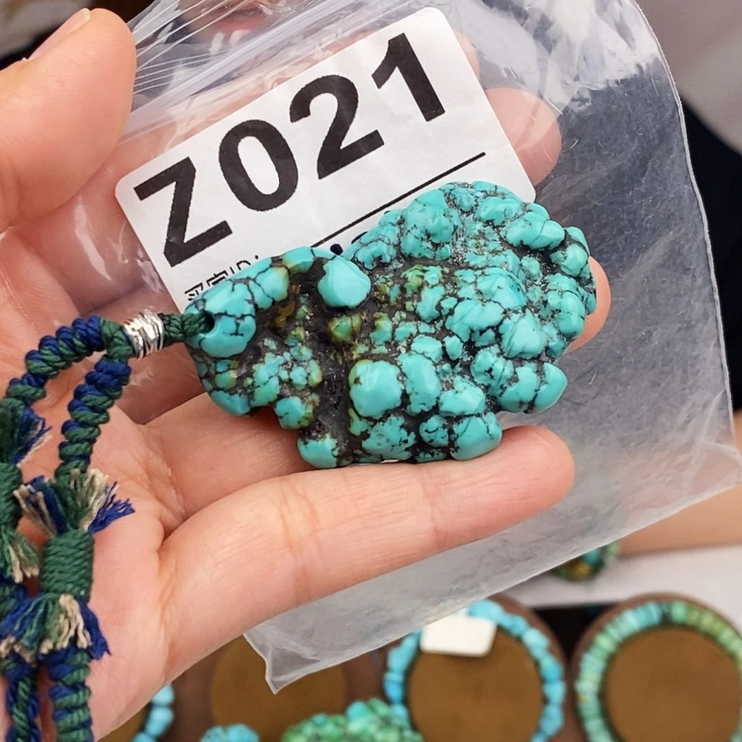 绿松石未镶嵌原矿