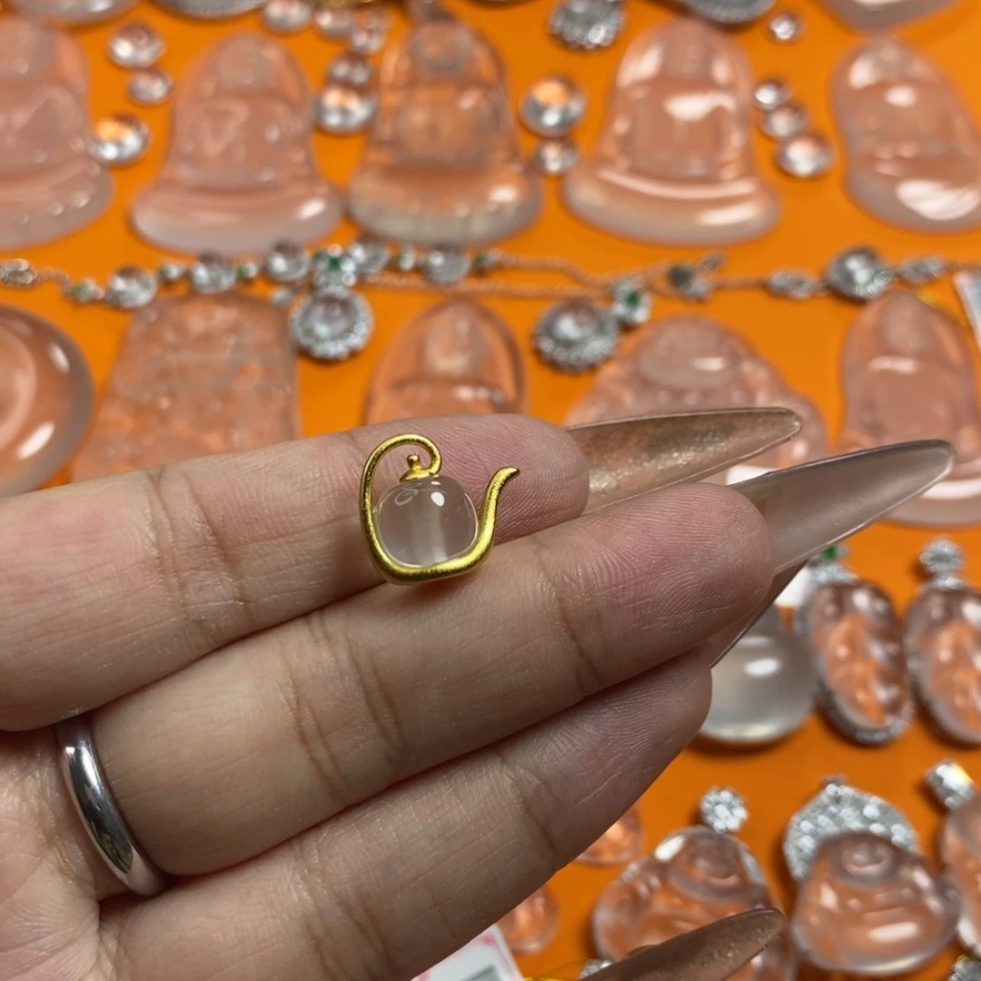 石英质玉颈饰未镶嵌