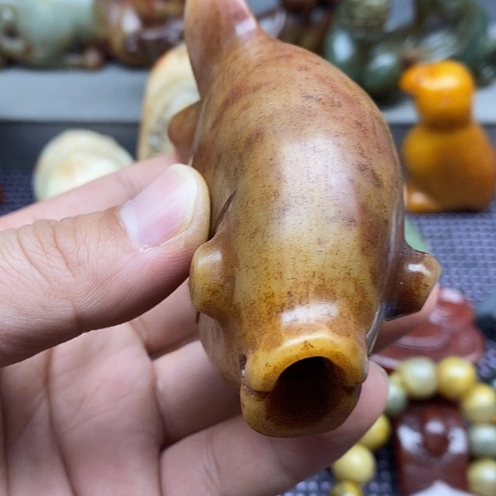 未镶嵌蛇纹石玉颈饰