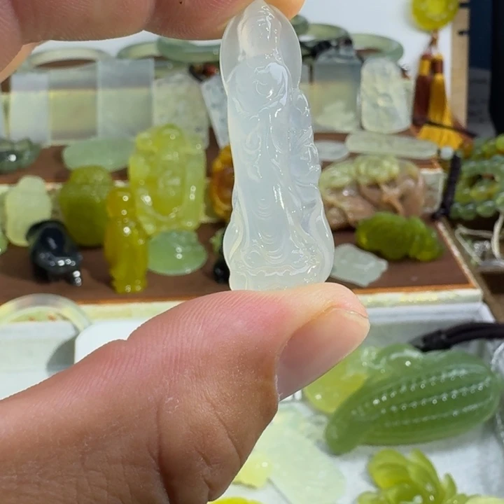 未镶嵌蛇纹石玉颈饰