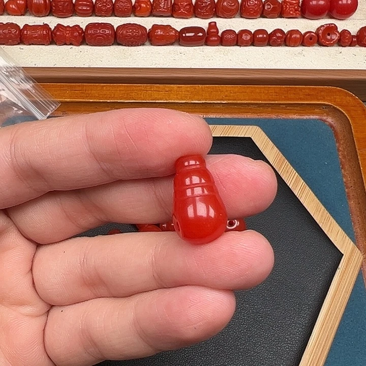 南红玛瑙未镶嵌卡11✖️19光面三通